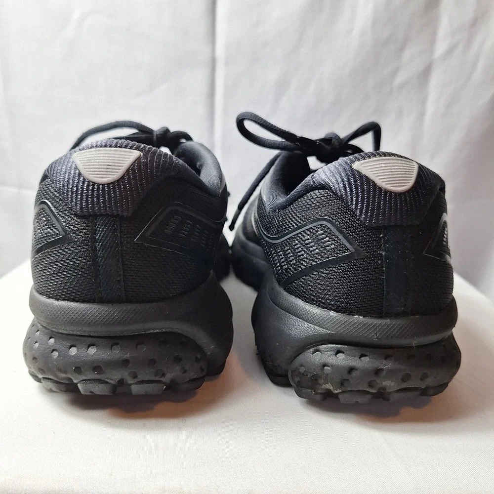 BROOKS Ghost 12 Running Sneaker Womens Sz 8B Triple Black Mesh Athleisure Gym